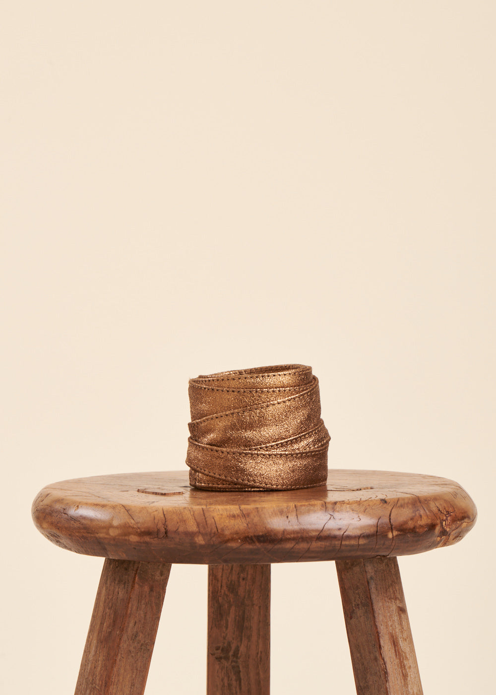 Ceinture dorée en cuir à nouer