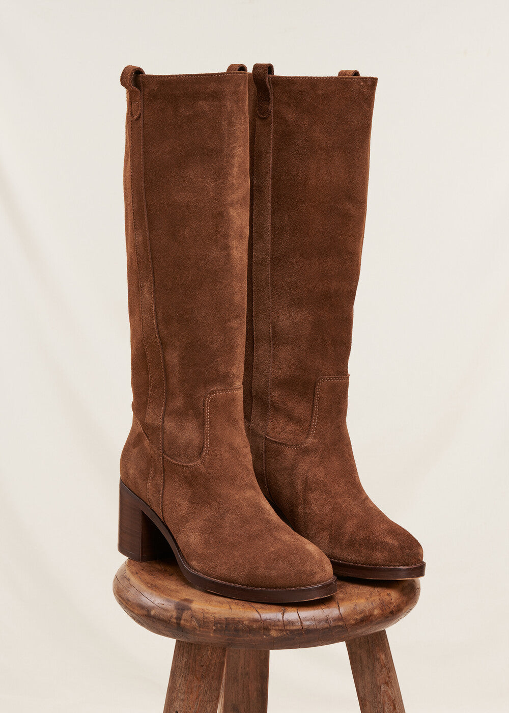 Bottes marron à talons en cuir