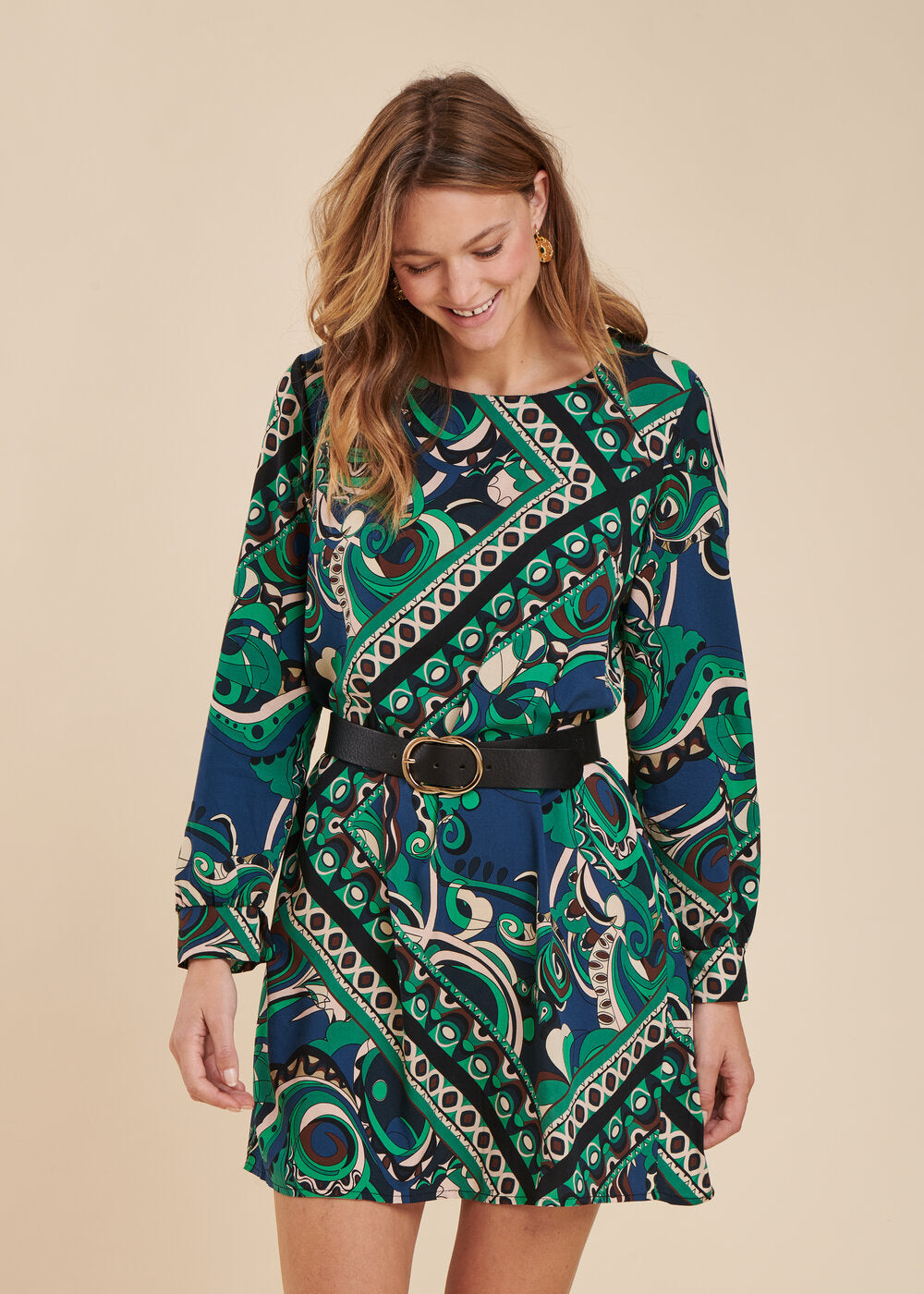 Robe courte coupe trapèze en viscose Ecovero à imprimé foulard