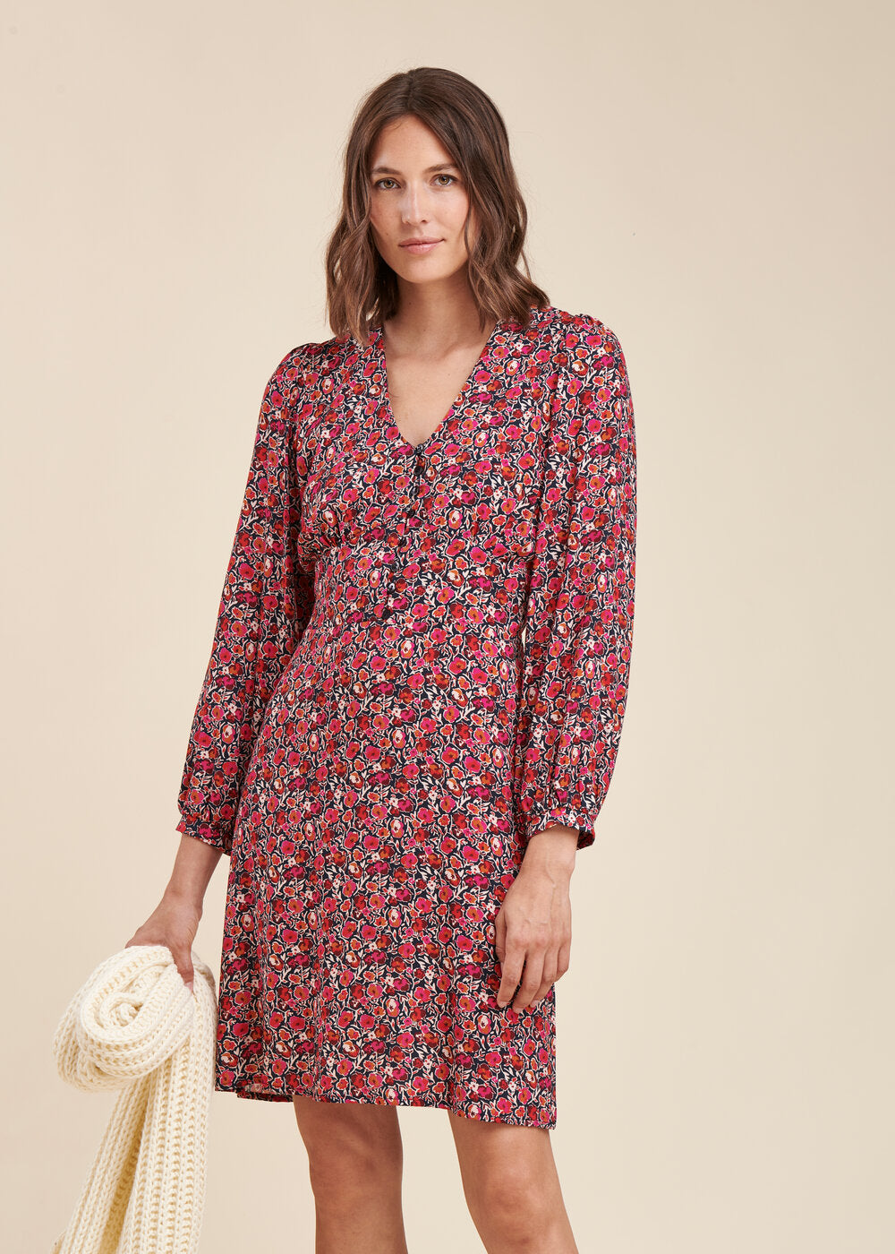 Robe courte cintrée en viscose Ecovero à imprimé fleuri