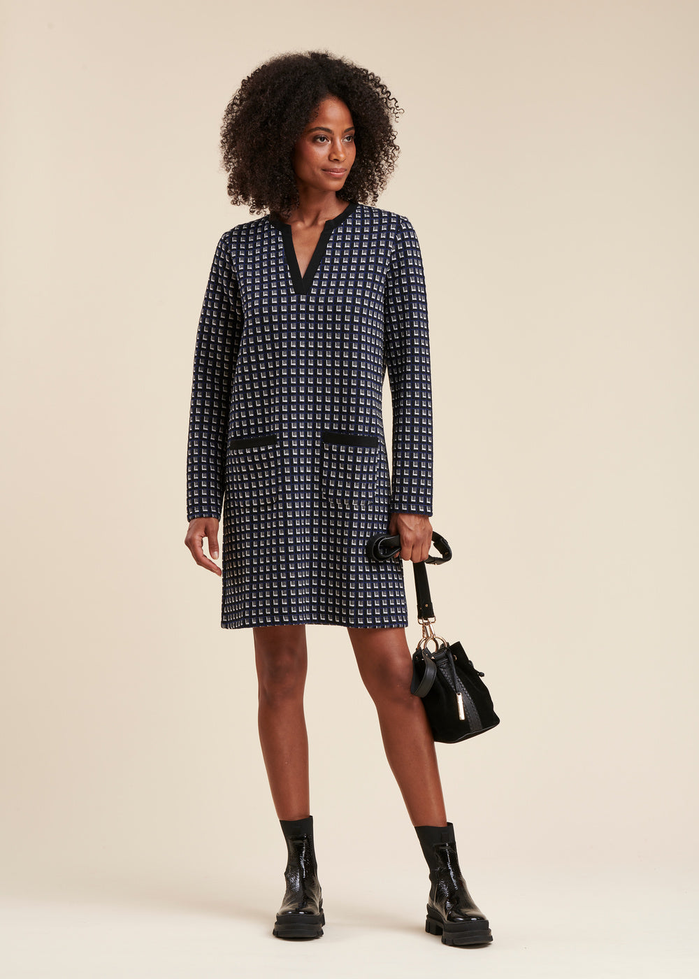Robe jersey motifs géométriques