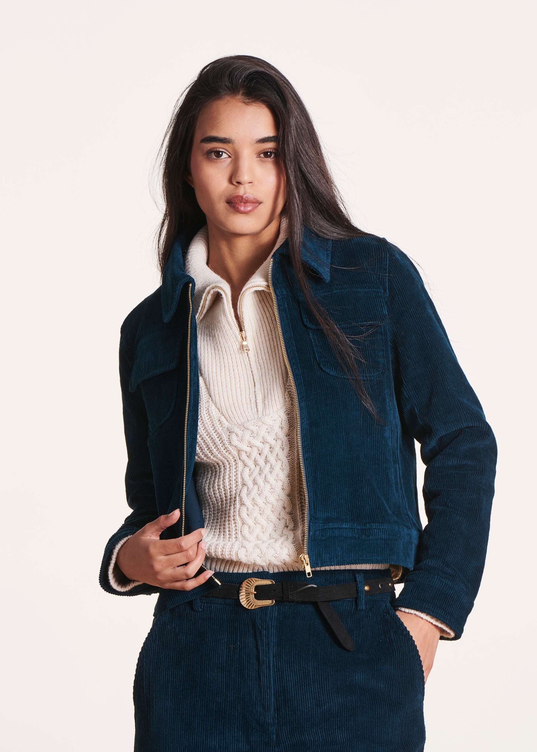 Veste courte zippée bleu pétrole en velours