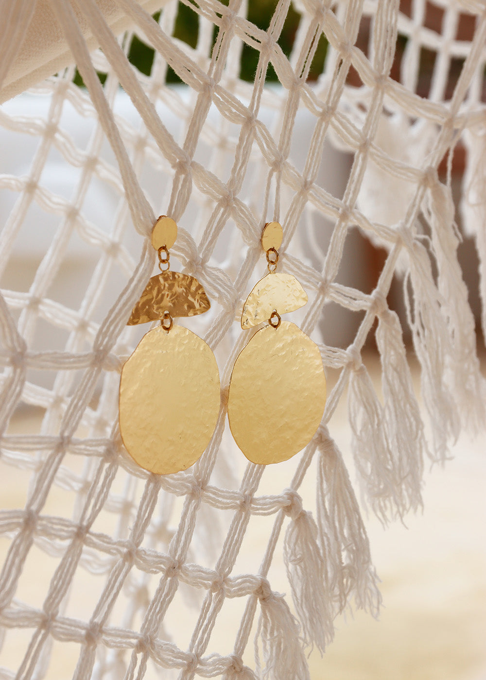 Boucles d'oreilles martelées dorées