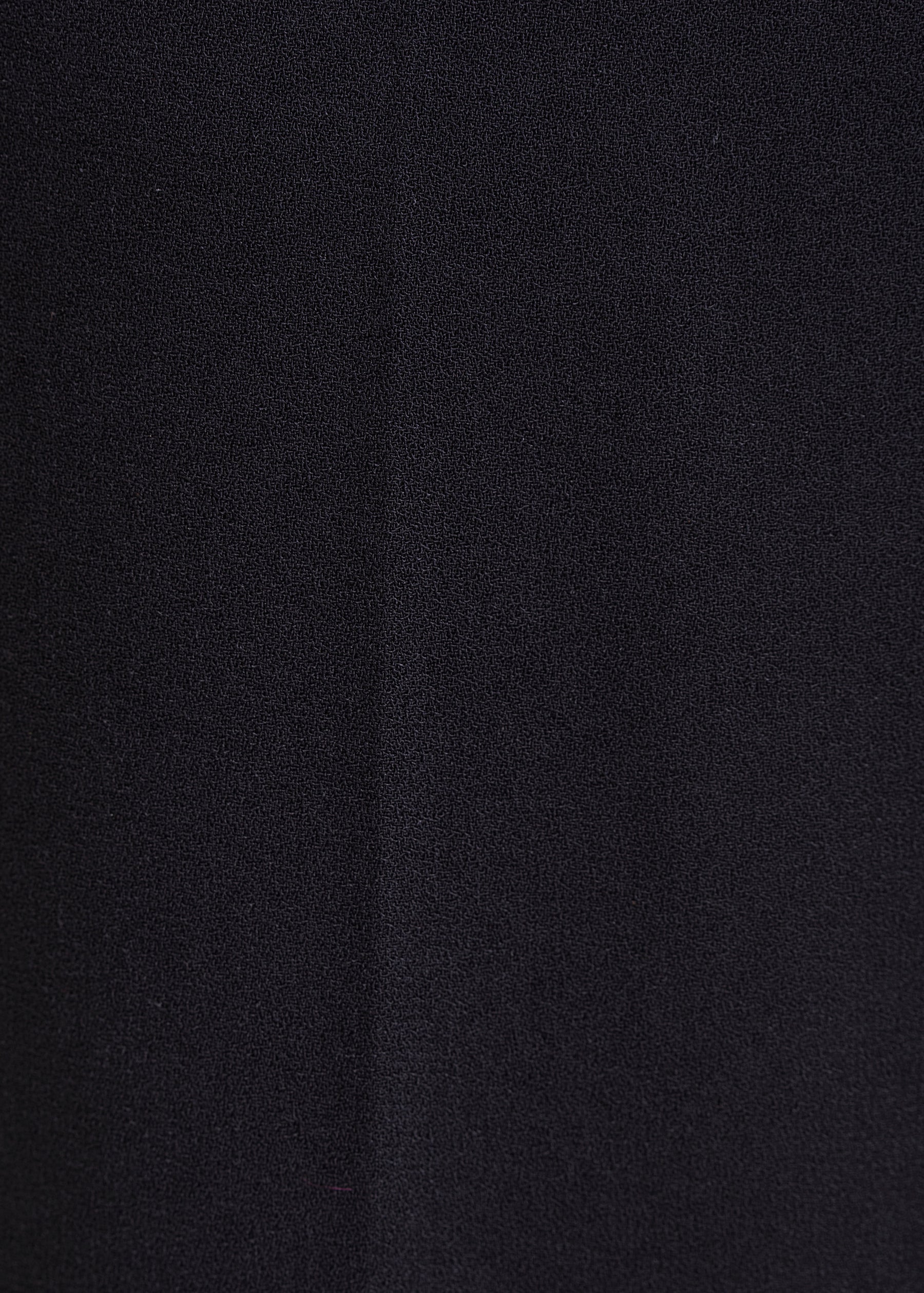 Pantalon droit noir en tissu crêpe