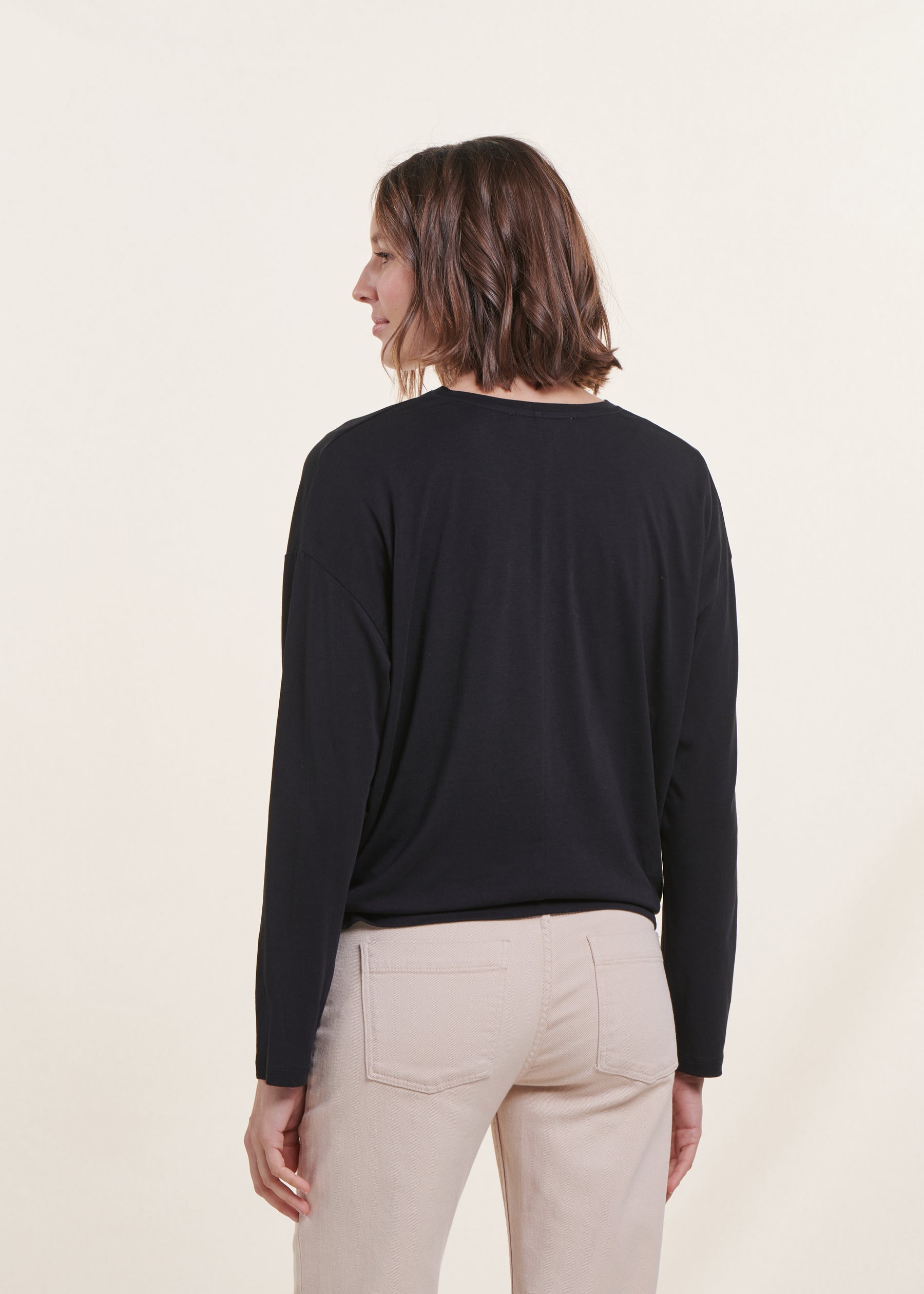 T-shirt blousant noir en lyocell manches longues