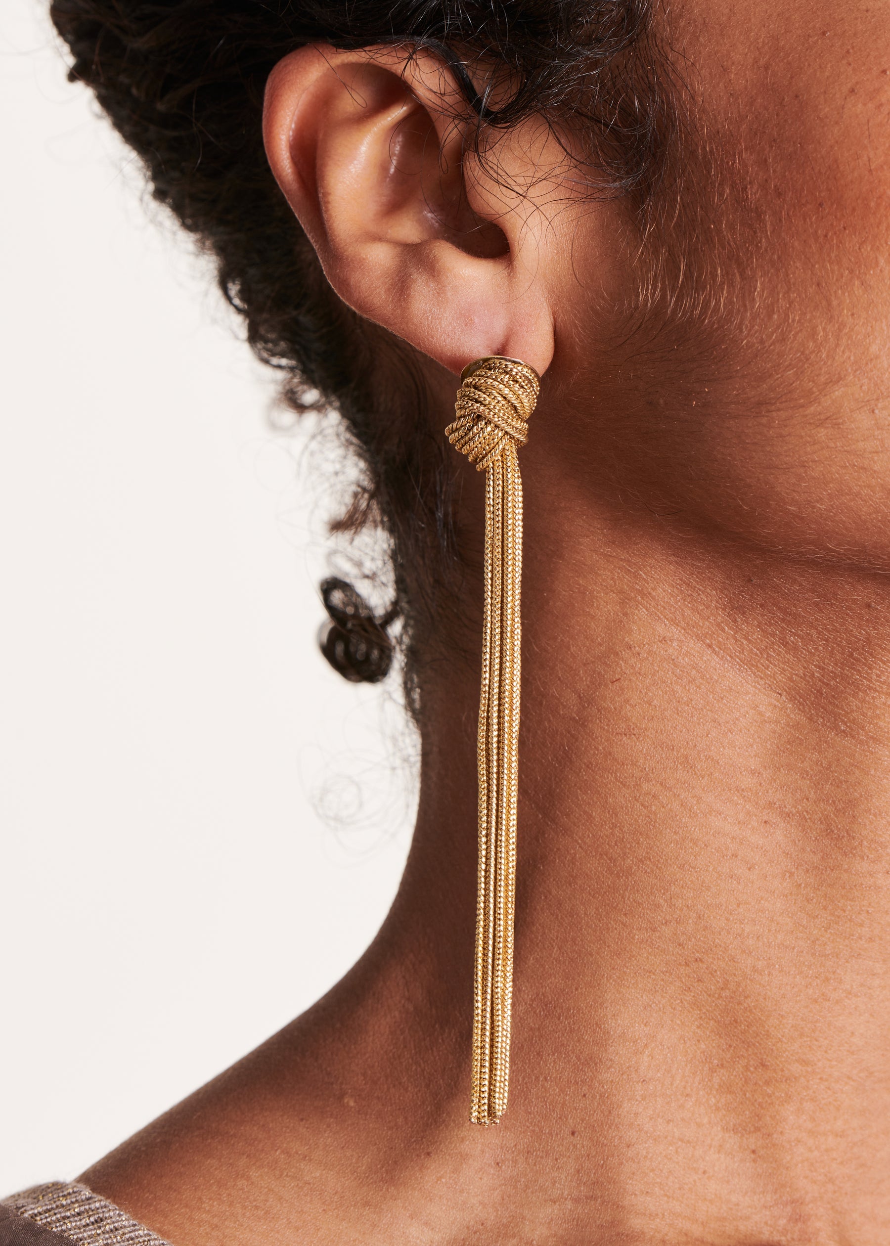 Boucles d'oreilles longues dorées