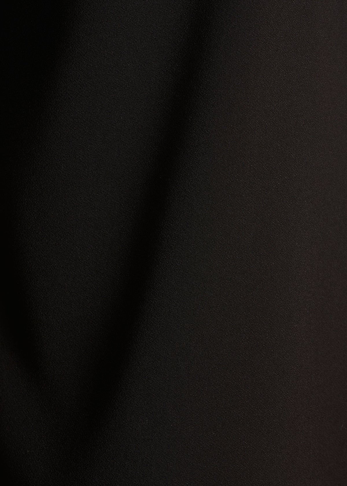 Combinaison cintrée noire encolure V