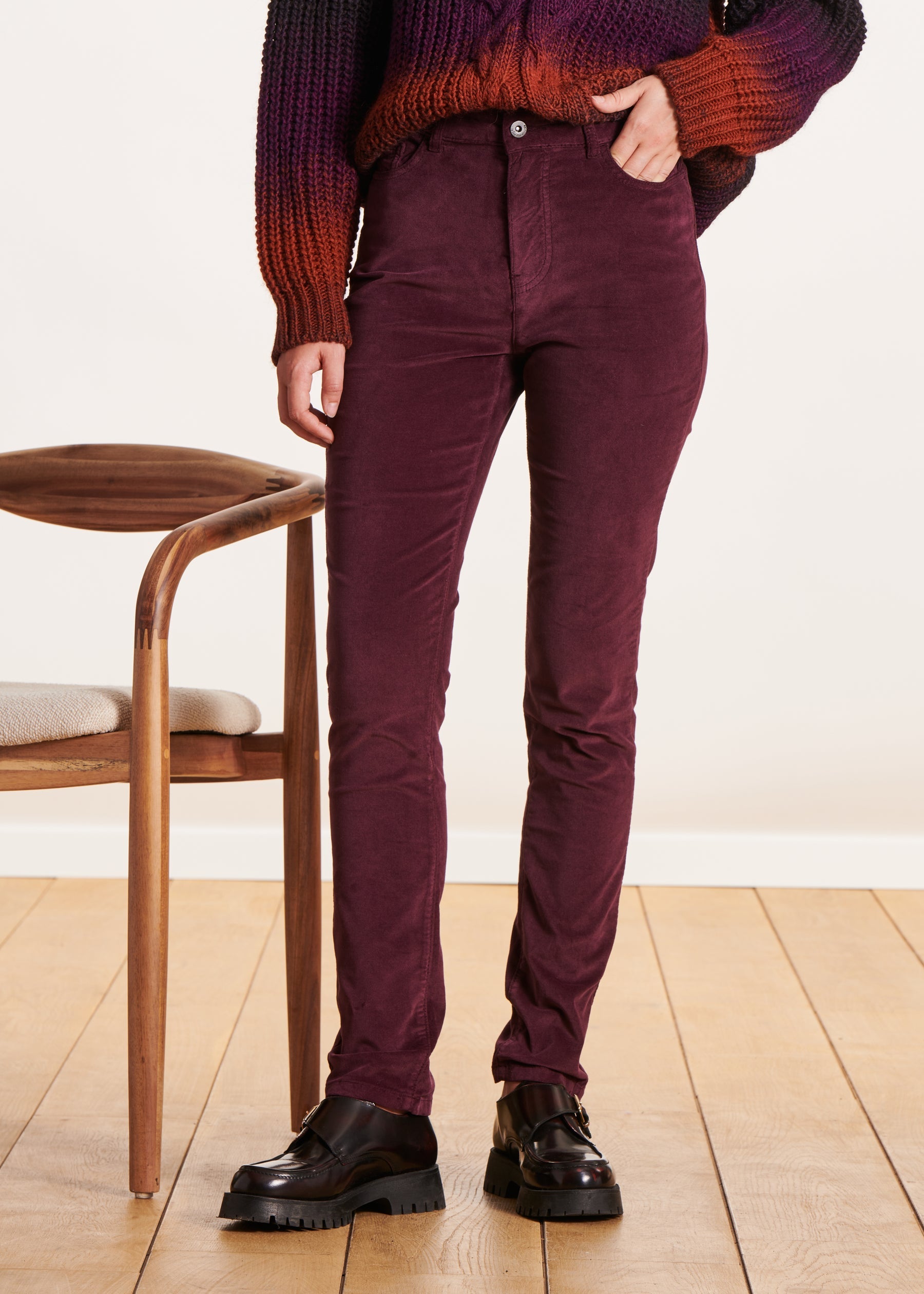 Pantalon slim prune en velours