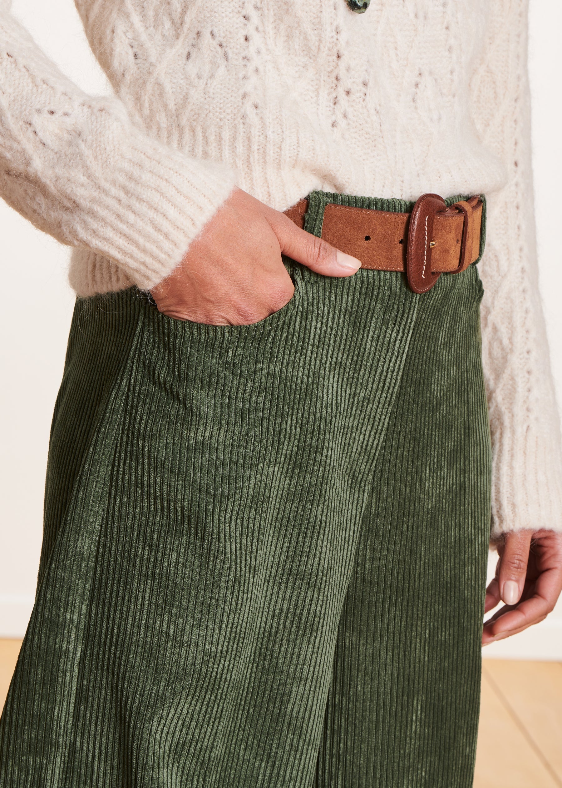 Pantalon large en velours kaki