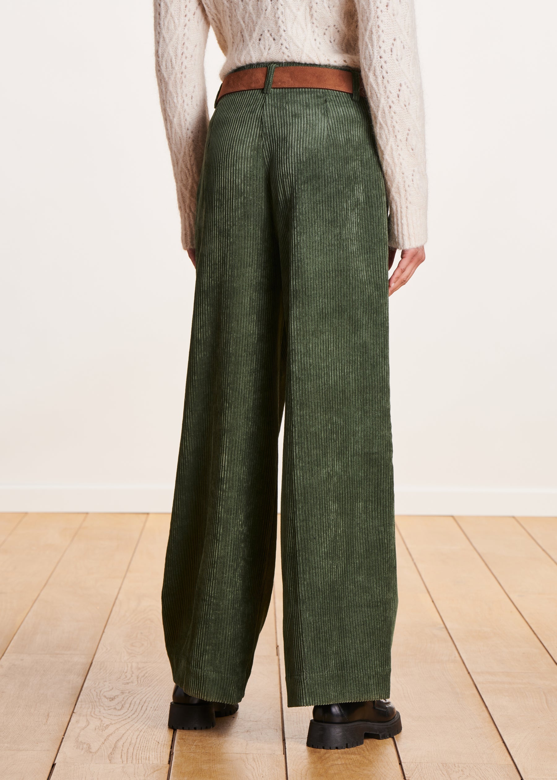 Pantalon large en velours kaki