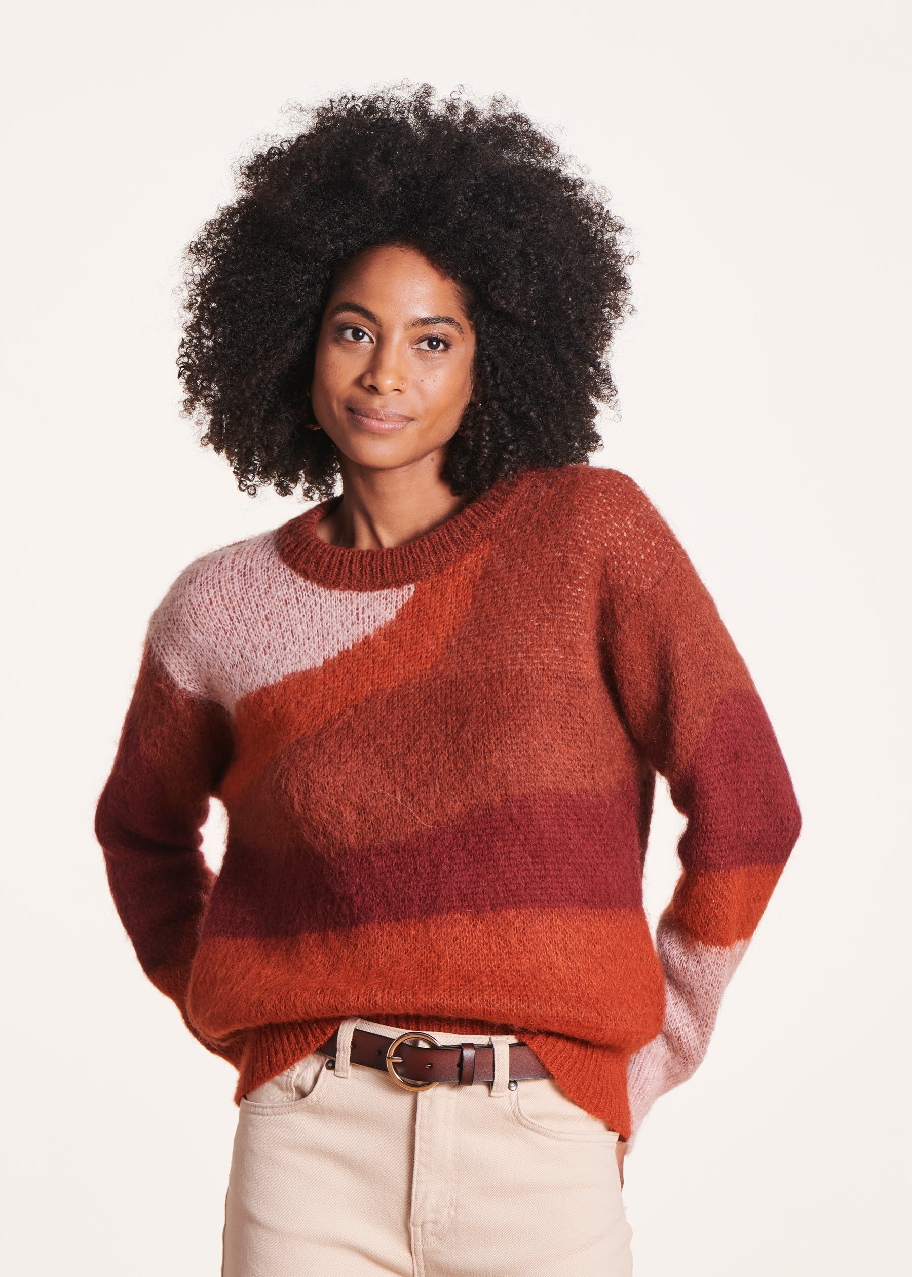 Pull droit terracotta en jacquard encolure ronde