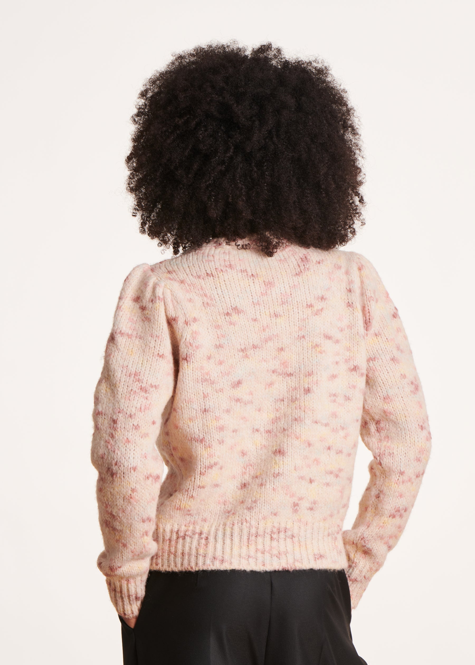 Pull rose pâle ajusté encolure ronde