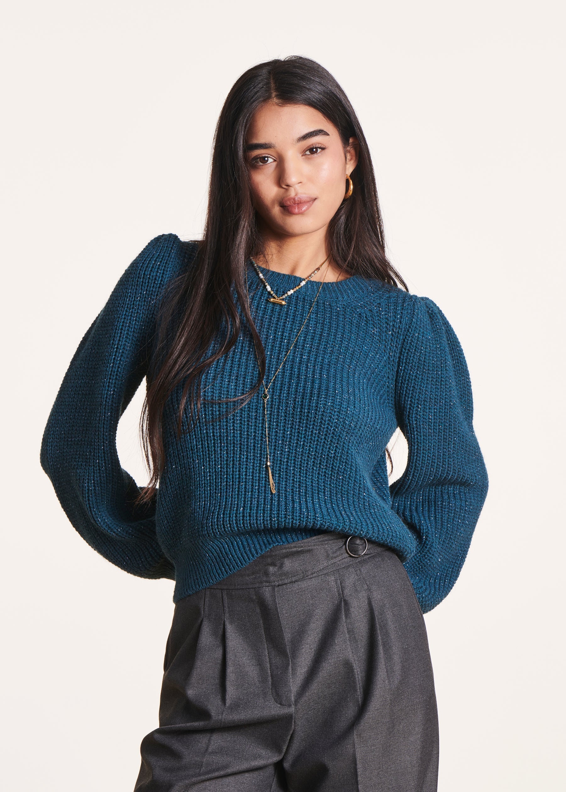 Pull Court Bleu Pétrole Col Rond En Maille Irisée La Fée Maraboutée