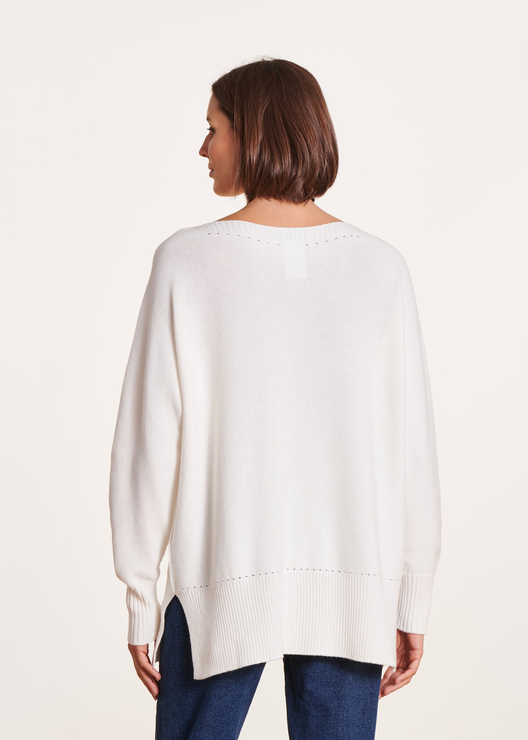 Pull écru oversize maille fine encolure bateau