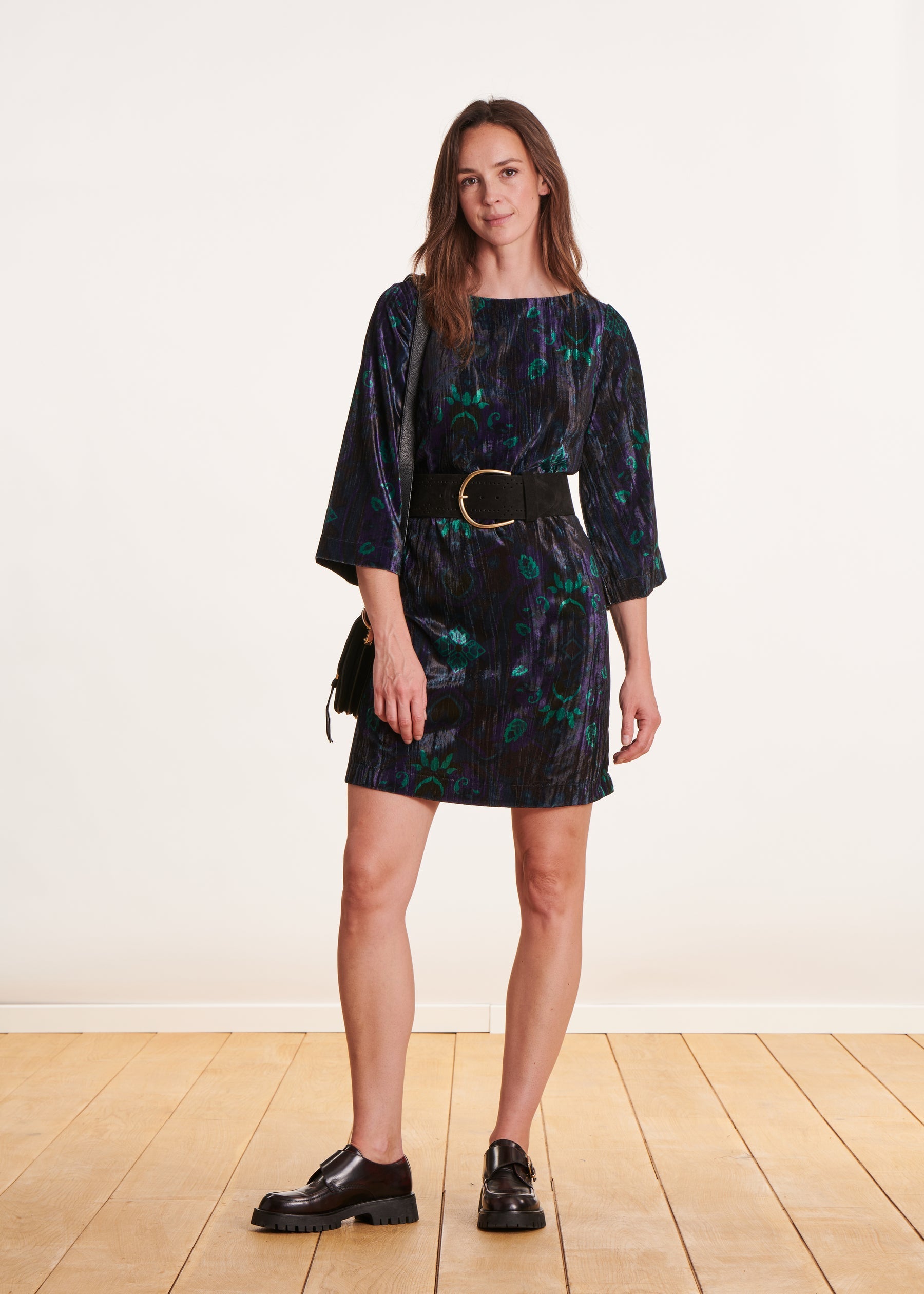 Robe courte trapèze en velours bleu et vert