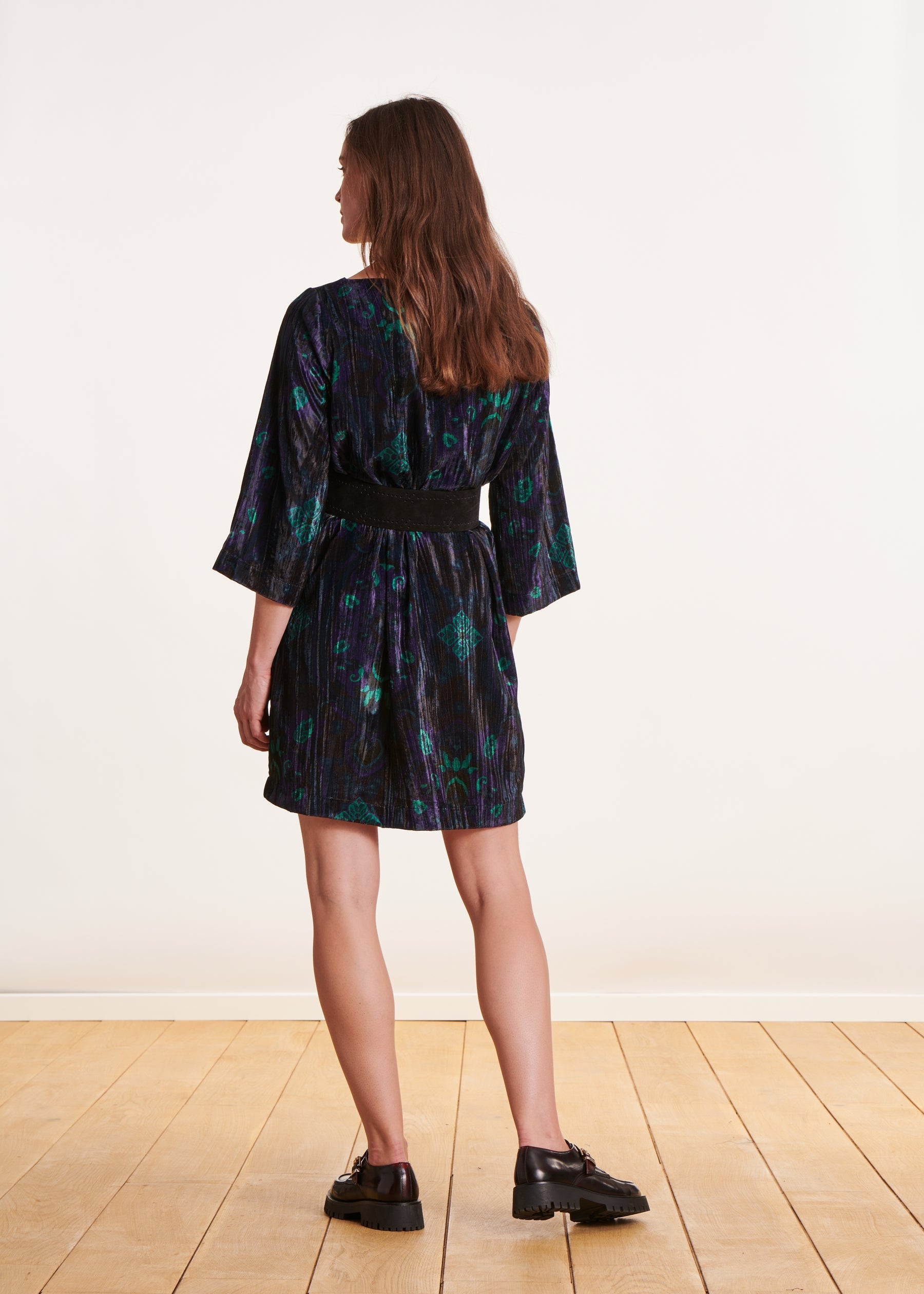 Robe courte trapèze en velours bleu et vert