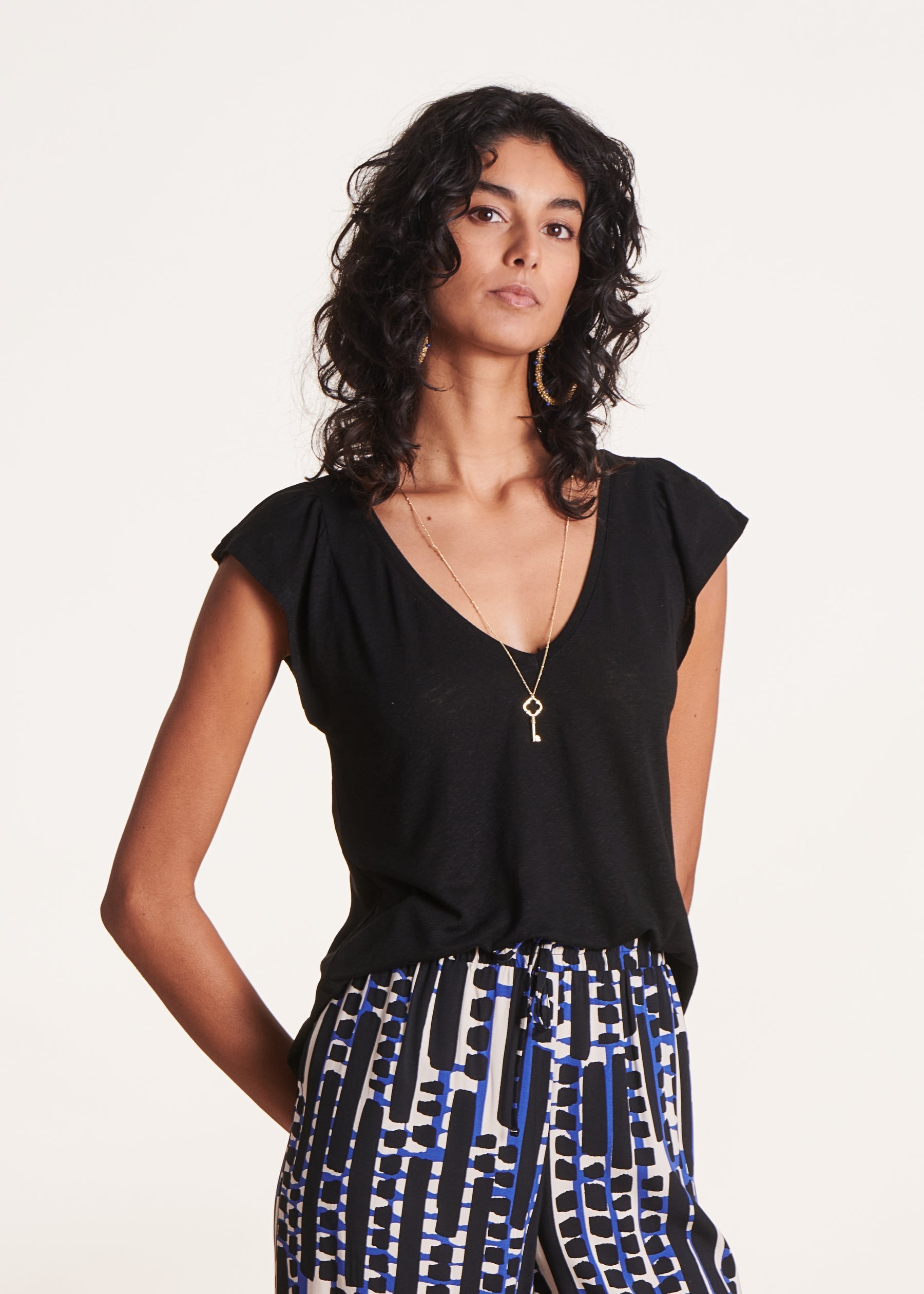 T-shirt ample noir manches courtes en lyocell lin