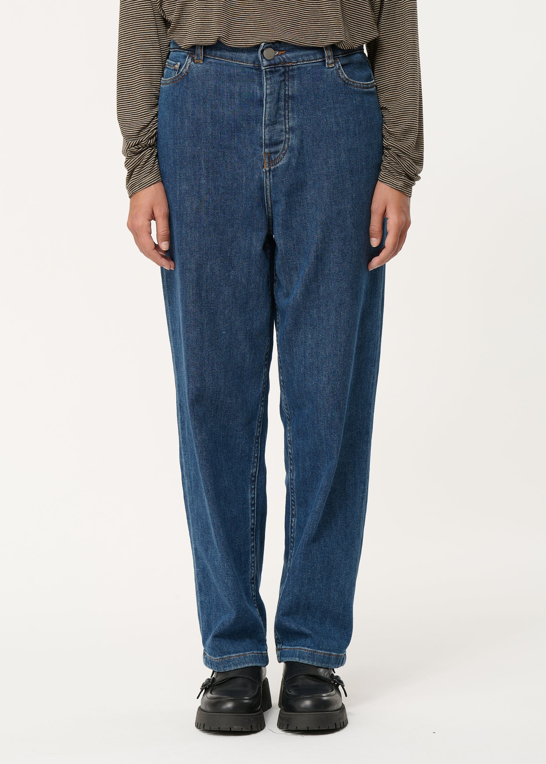 Jean mom bleu medium en coton biologique - MEDIUM#couleur_MEDIUM