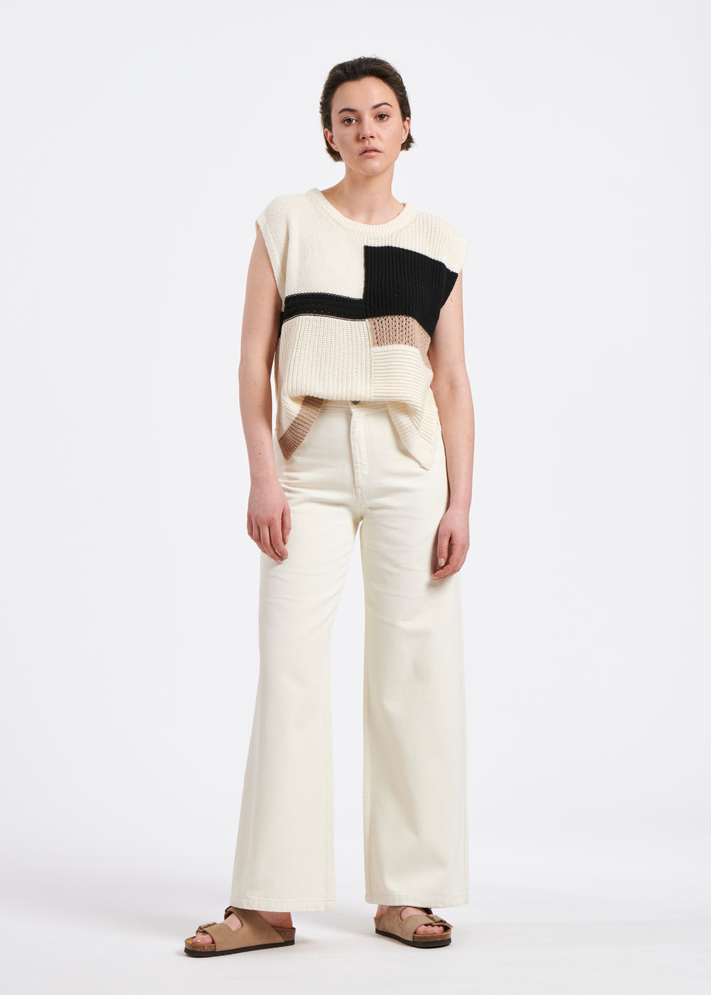 Pantalon flare écru en gabardine de coton - COQUILLAGE#couleur_COQUILLAGE