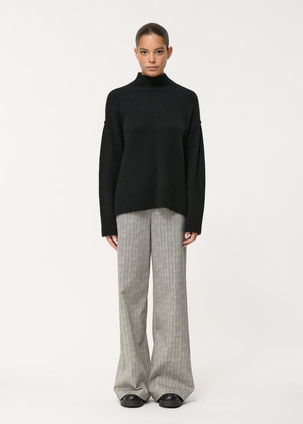 Pull noir oversize col montant en laine et mohair - NOIR#couleur_NOIR