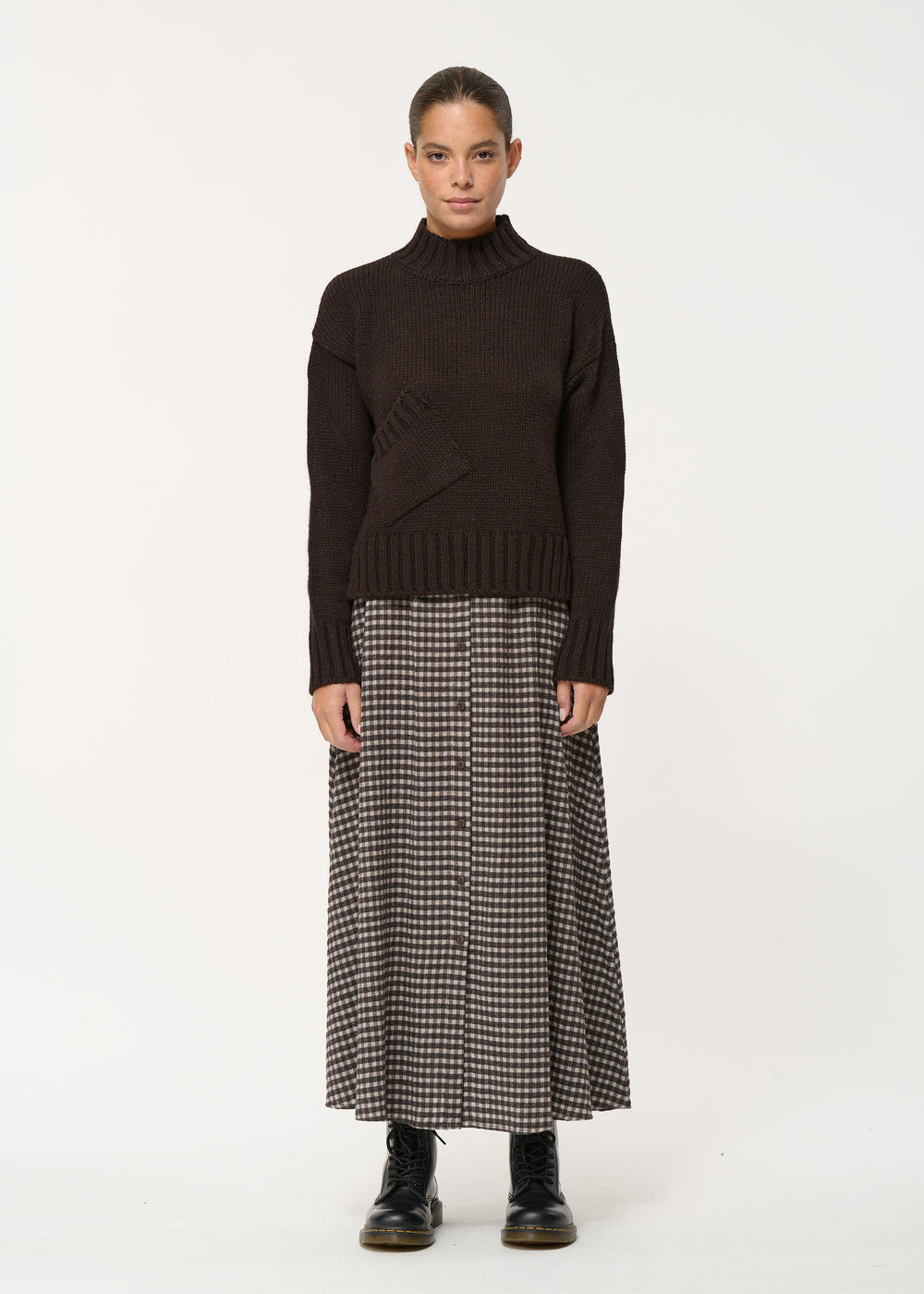 Pull court marron en maille épaisse poche en biais - CHOCOLAT#couleur_CHOCOLAT