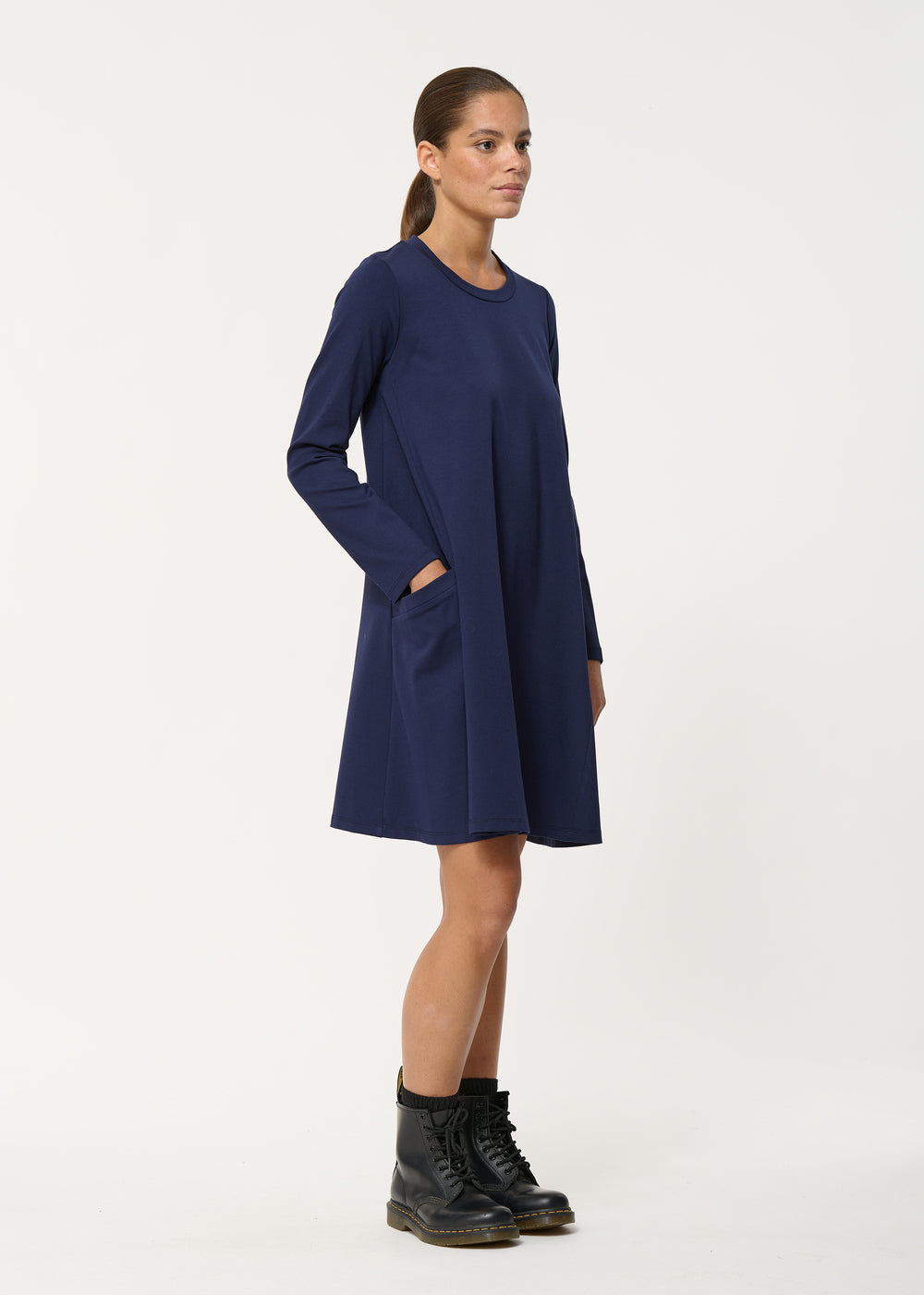 Robe courte trapèze bleu marine à encolure ronde - MARINE#couleur_MARINE