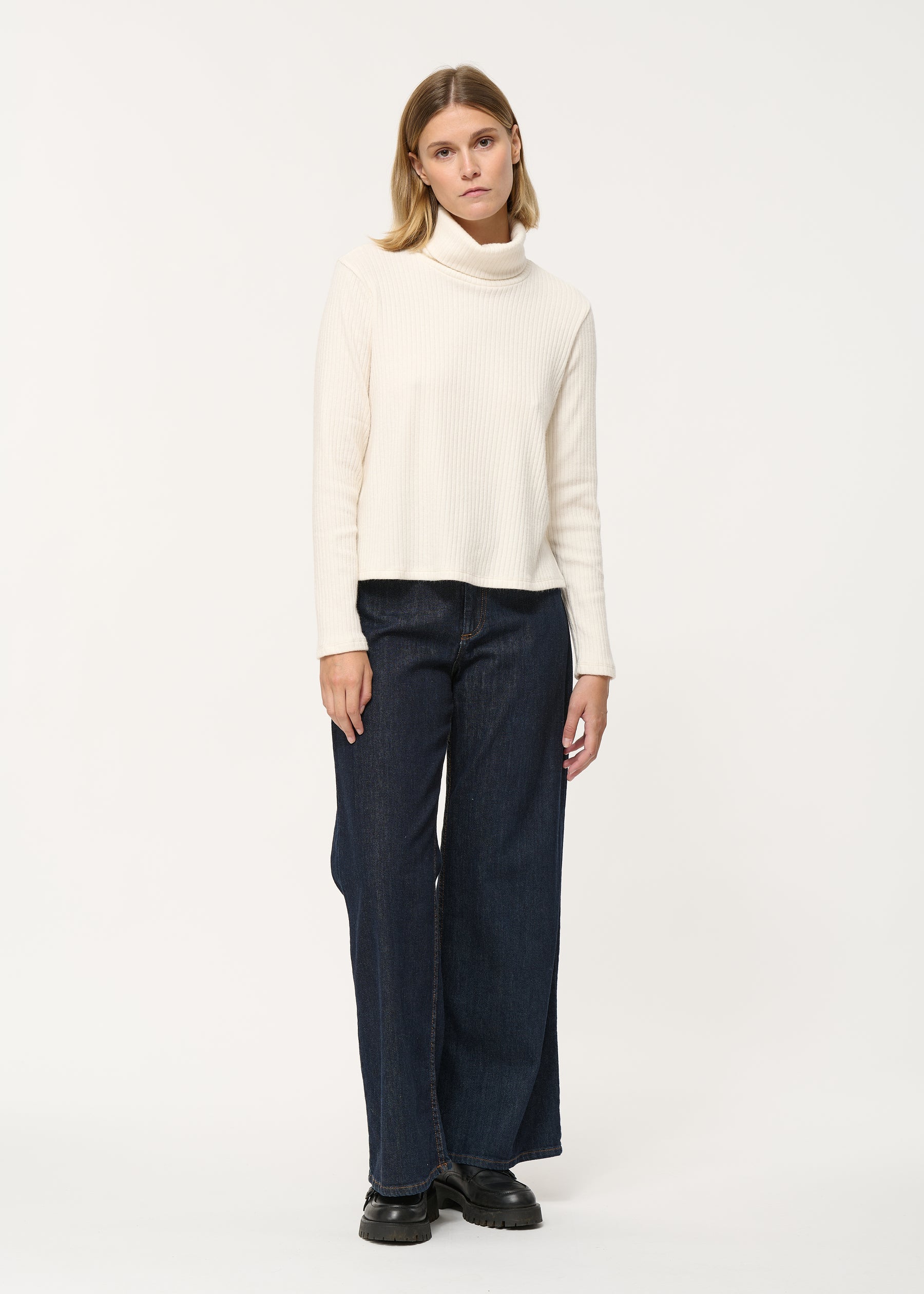 T-shirt blanc côtelé manches longues