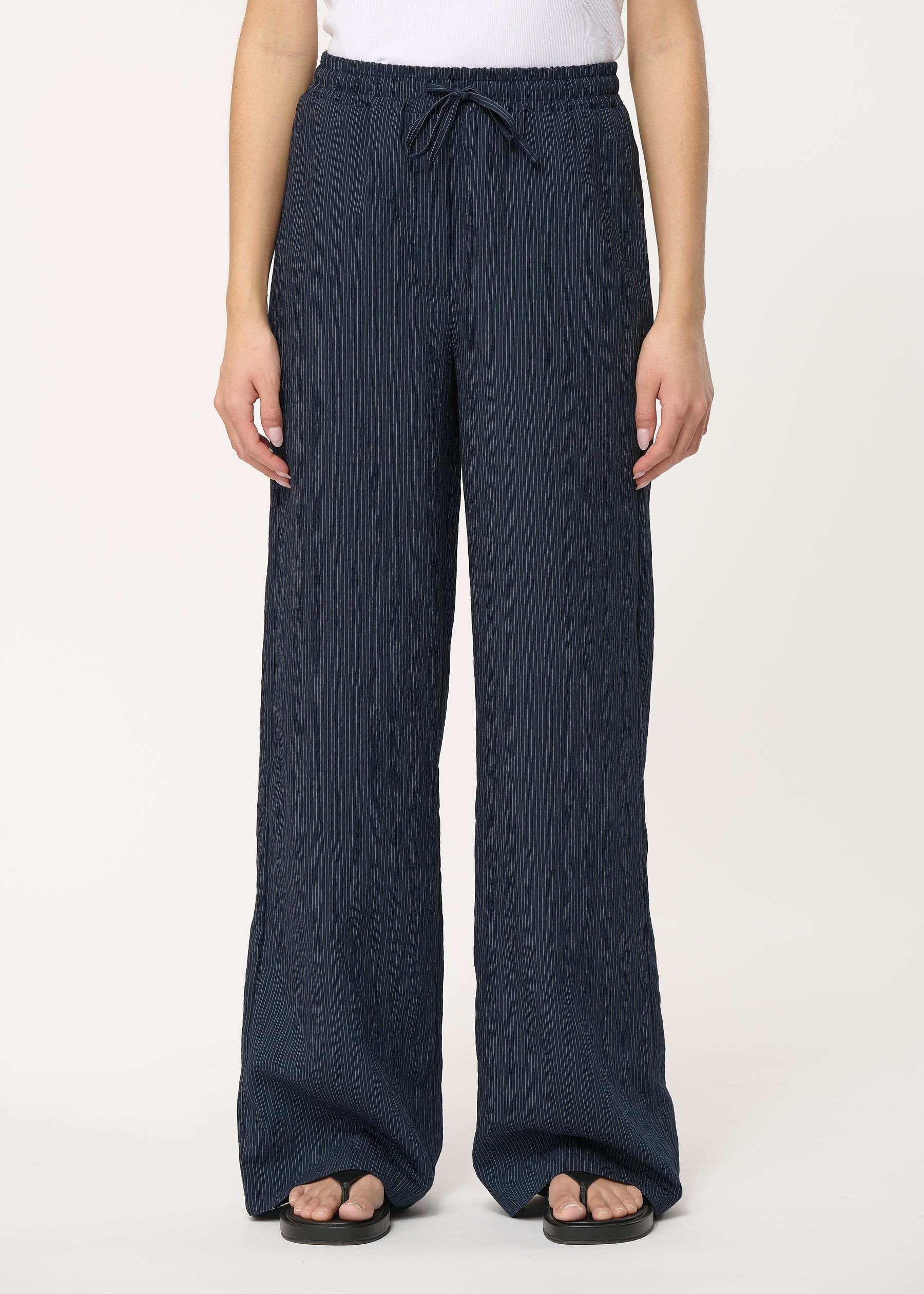 Pantalon bleu marine à fines rayures taille élastiquée - MARINE#couleur_MARINE