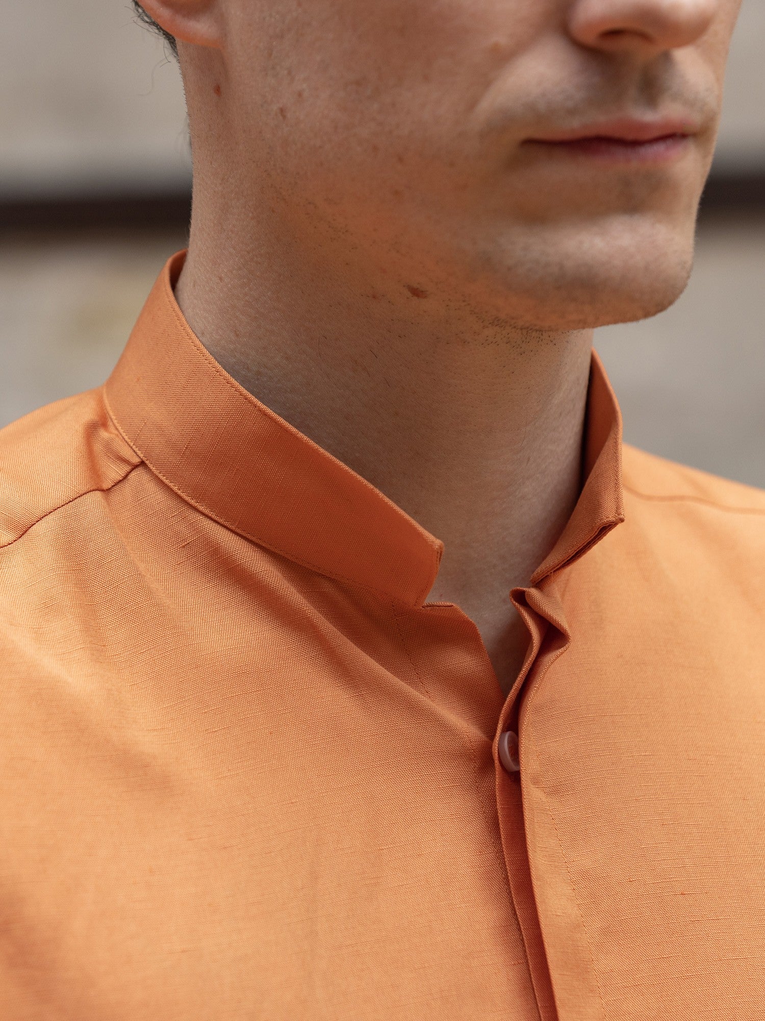 Chemise col inversé en lin et coton orange