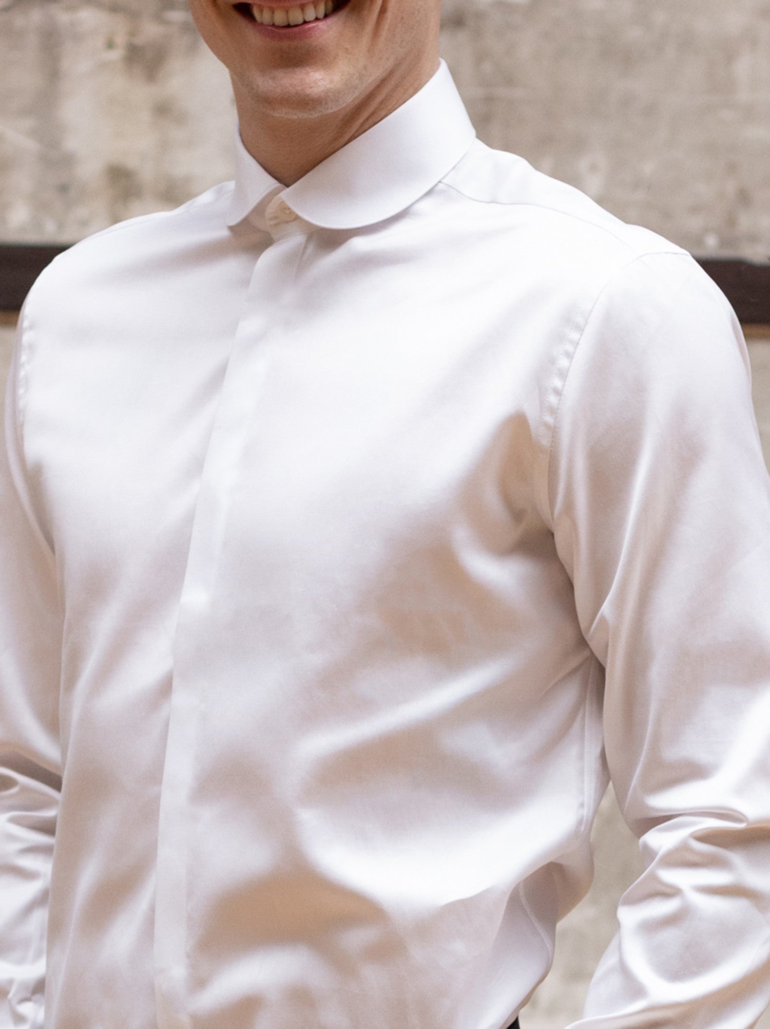 Chemise col rond en twill blanc