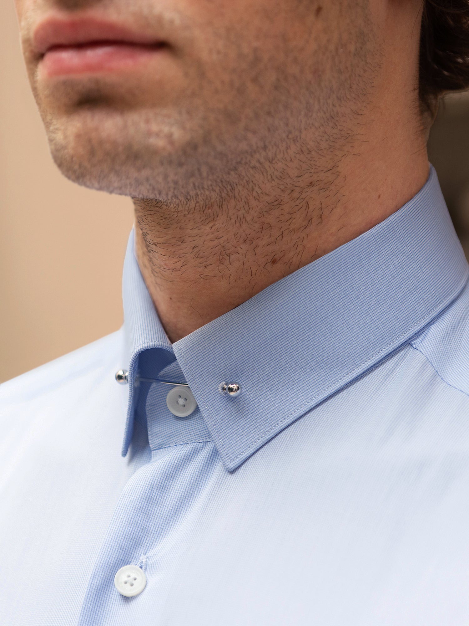 Blue check musketeer shirt with pin collar