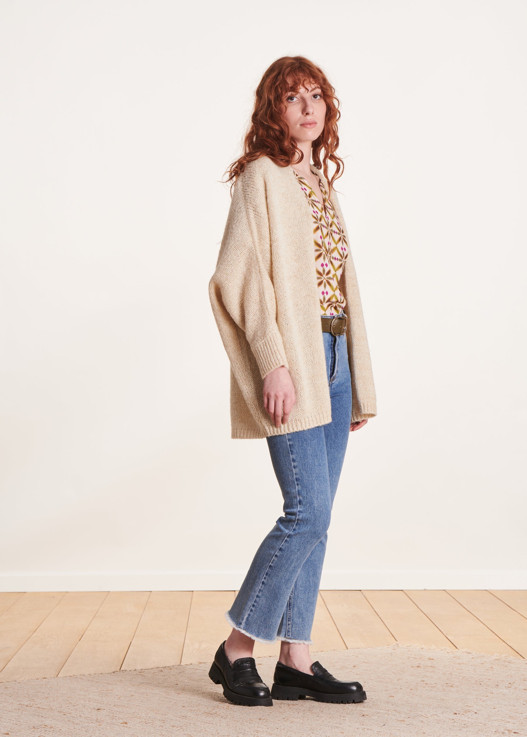 Gilet mi-long blanc oversize en maille irisée