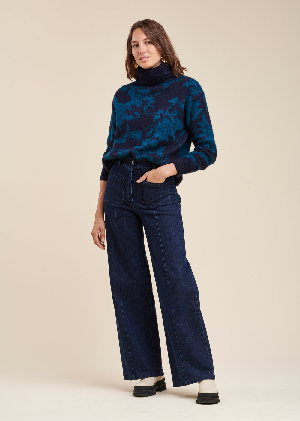Pull jacquard col roulé