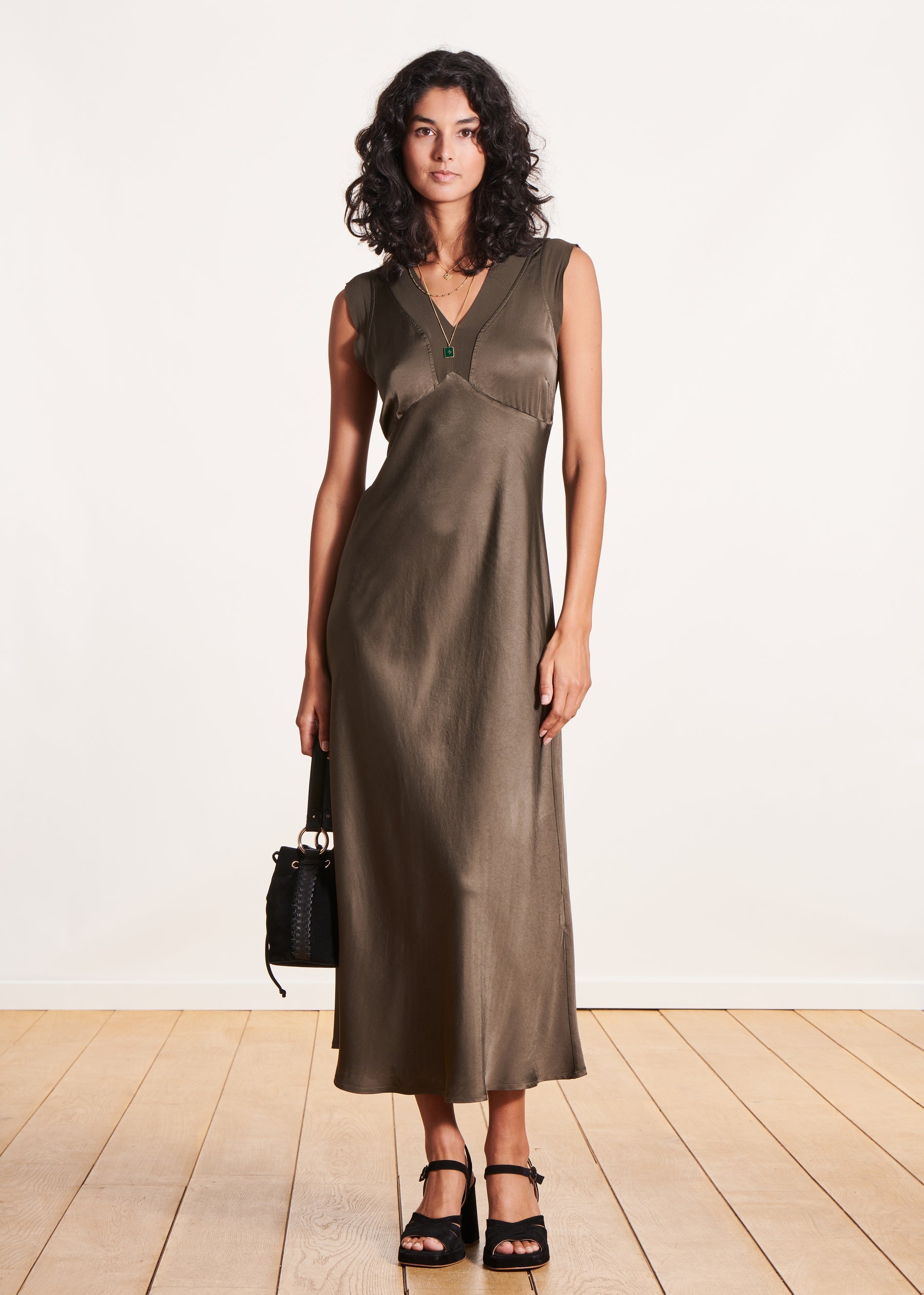 Robe longue fluide habillée kaki
