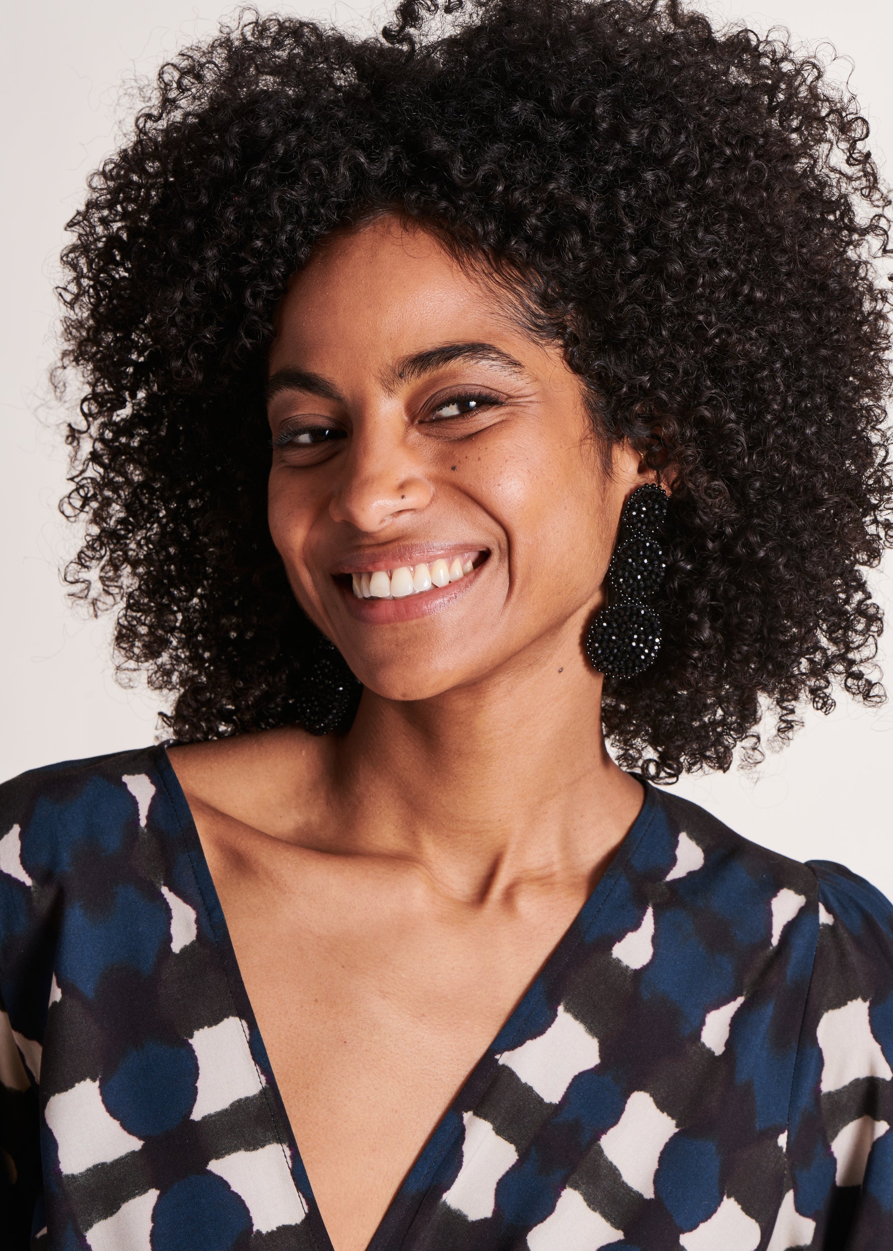 Boucles d'oreilles longues noires