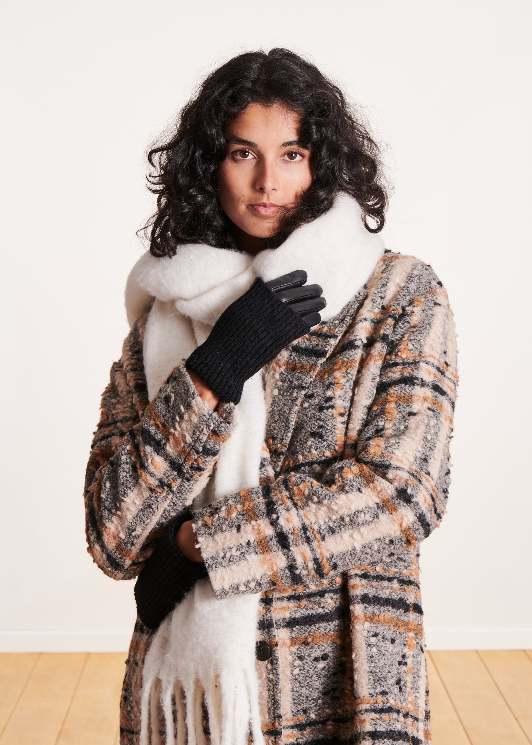 Gants noirs en laine et cuir