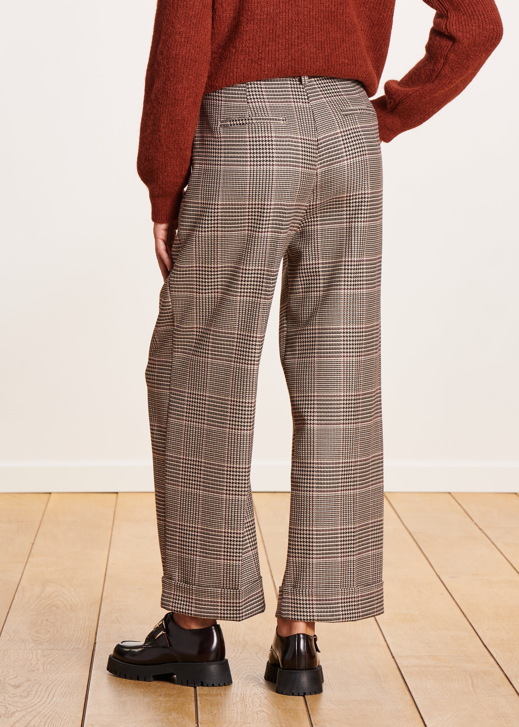 Pantalon marron 7/8ème à carreaux