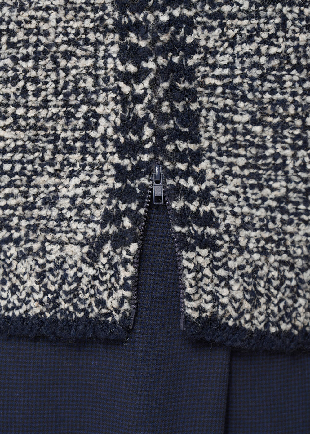 Gilet court bleu marine sans manches maille bicolore - MARINE#couleur_MARINE