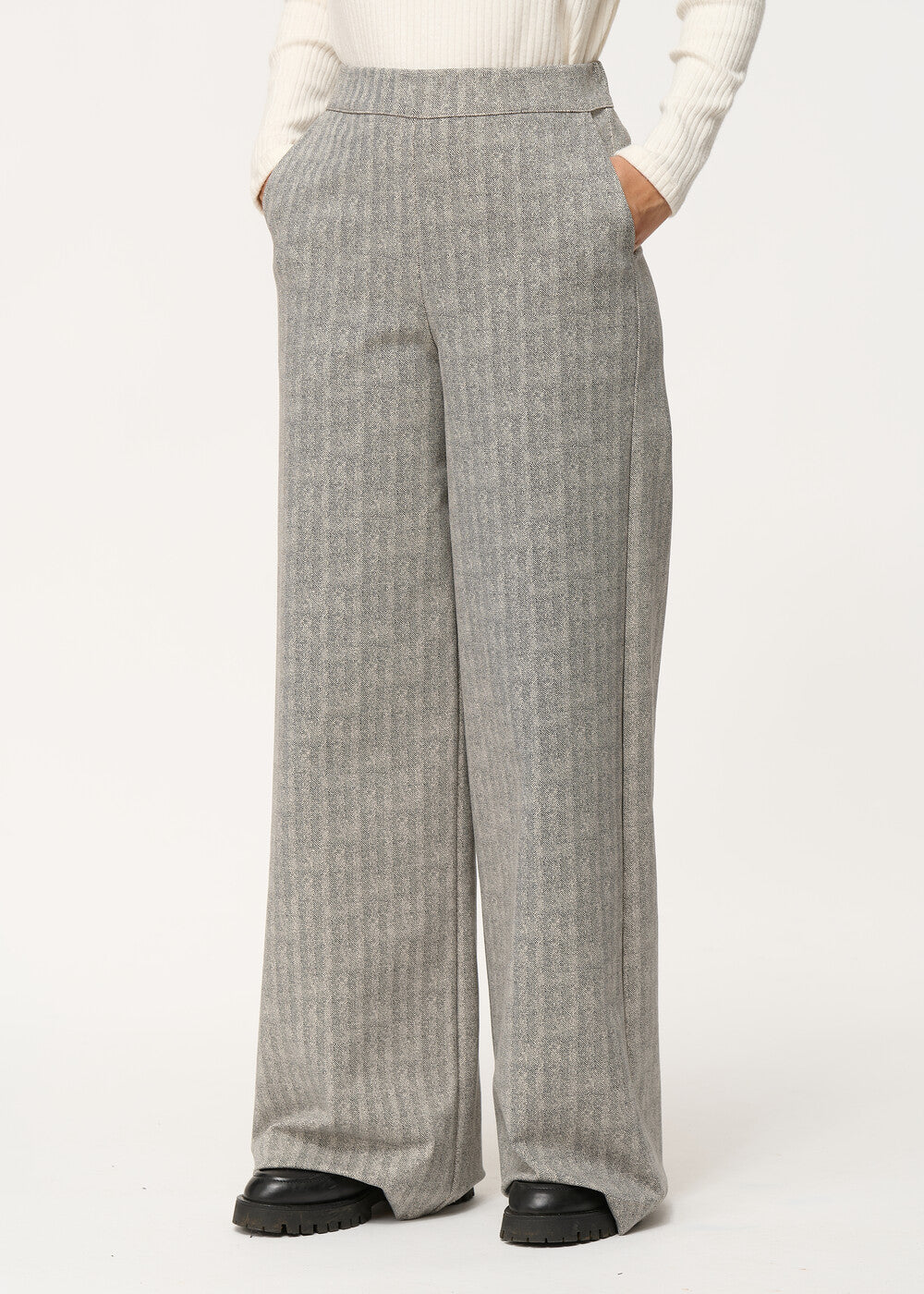 Pantalon large gris à chevrons - SABLE#couleur_SABLE