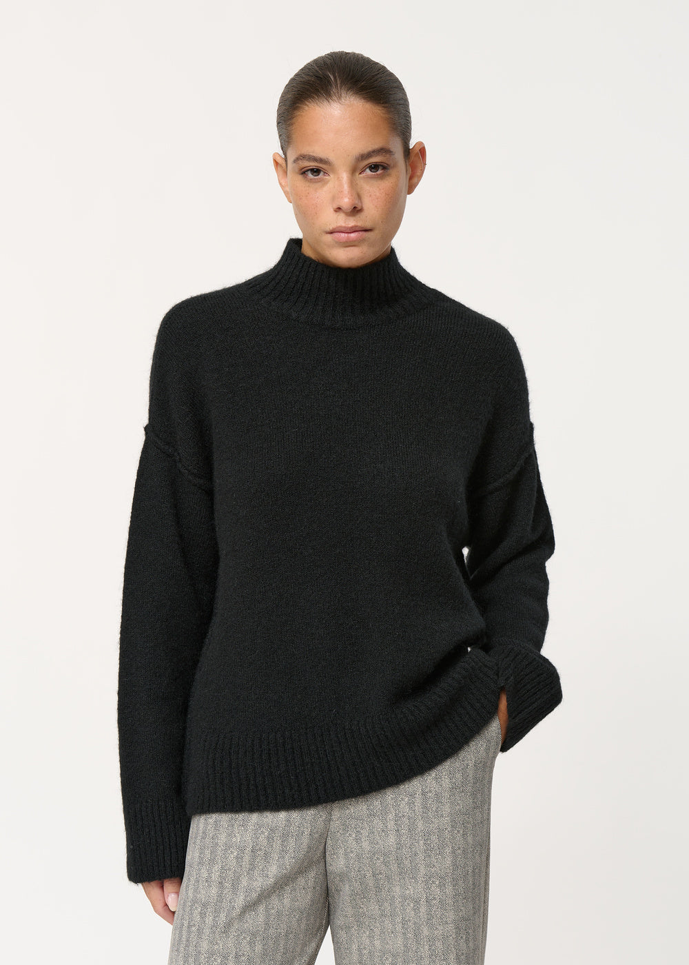 Pull noir oversize col montant en laine et mohair - NOIR#couleur_NOIR